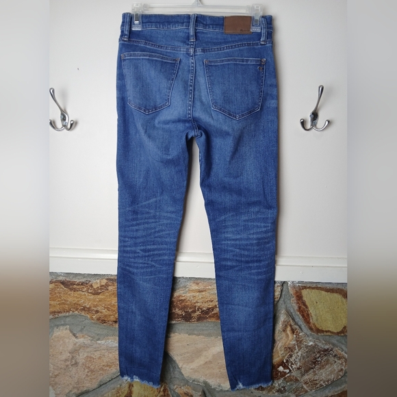 Madewell 9" high rise Skinny Distressed Med Wash Denim Size 26 EUC - Picture 7 of 11